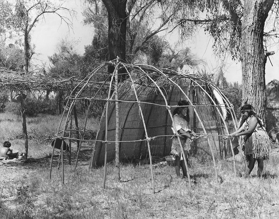 Building A Yokut House Photograph by Underwood Archives Onia