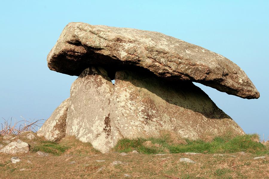 Prehistoric Photograph - Chun Quoit Burial Chamber #1 by John Wright/science Photo Library
