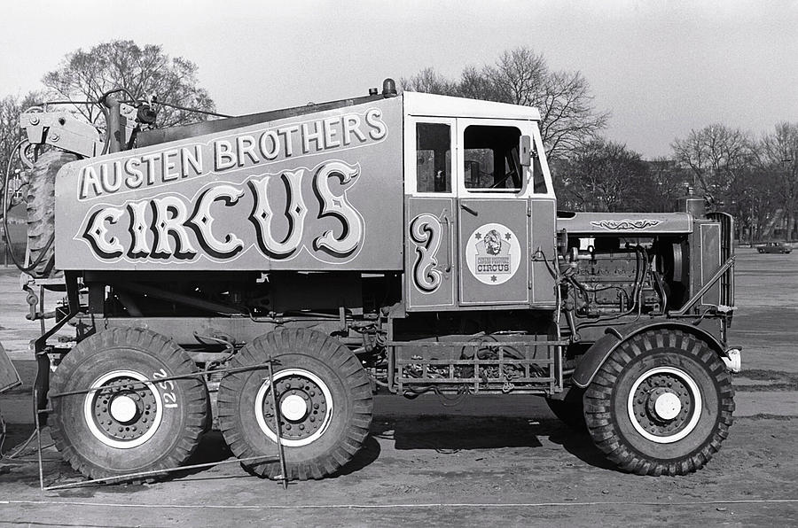 Circus Truck #1 Painting by Charles Stuart