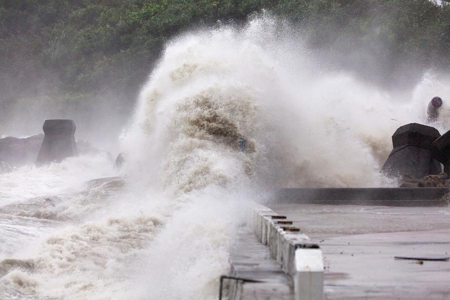 Coastal Wave During Typhoon Usagi #1 Photograph by Jim Edds