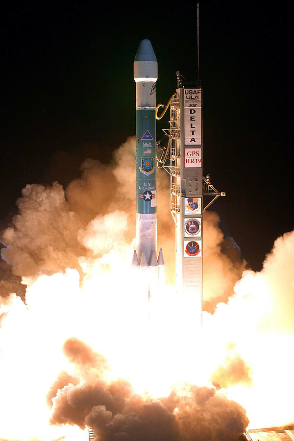 Delta II Rocket Taking Off #1 Photograph by Science Source