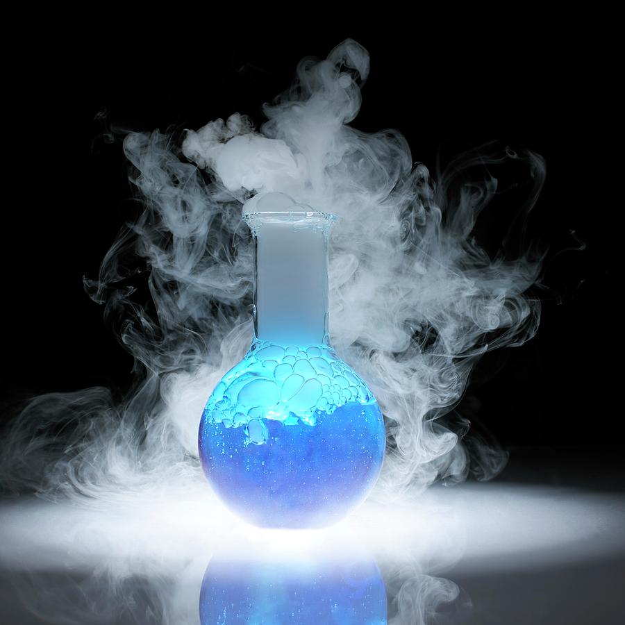 Dry ice vaporising print by Science Photo Library