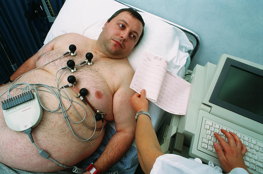 Ecg On Obese Man #1 Photograph by Mauro Fermariello/science Photo Library