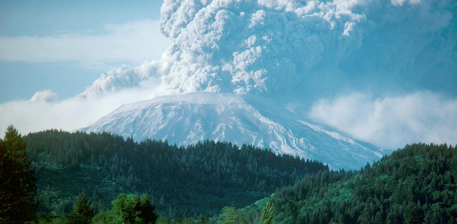 Eruption Of Mount St. Helens #1 Photograph by John H. Meehan