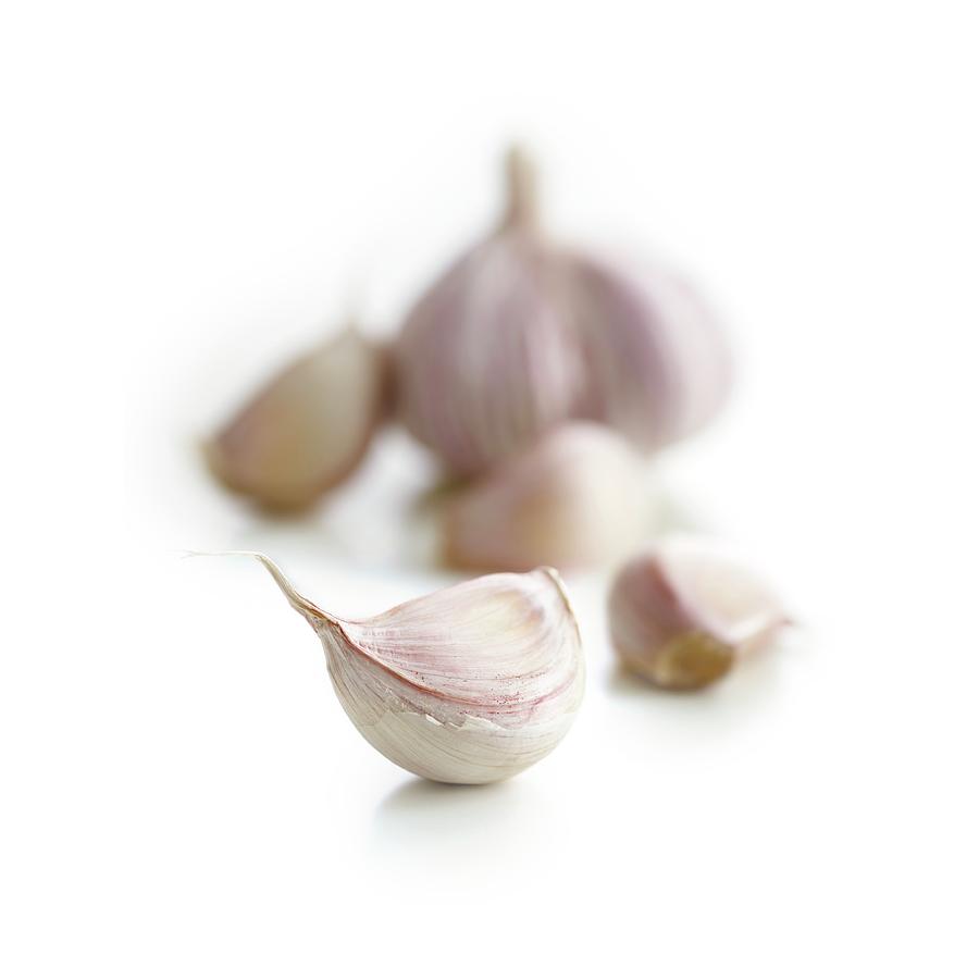 Garlic Cloves And Bulb #1 Photograph by Science Photo Library