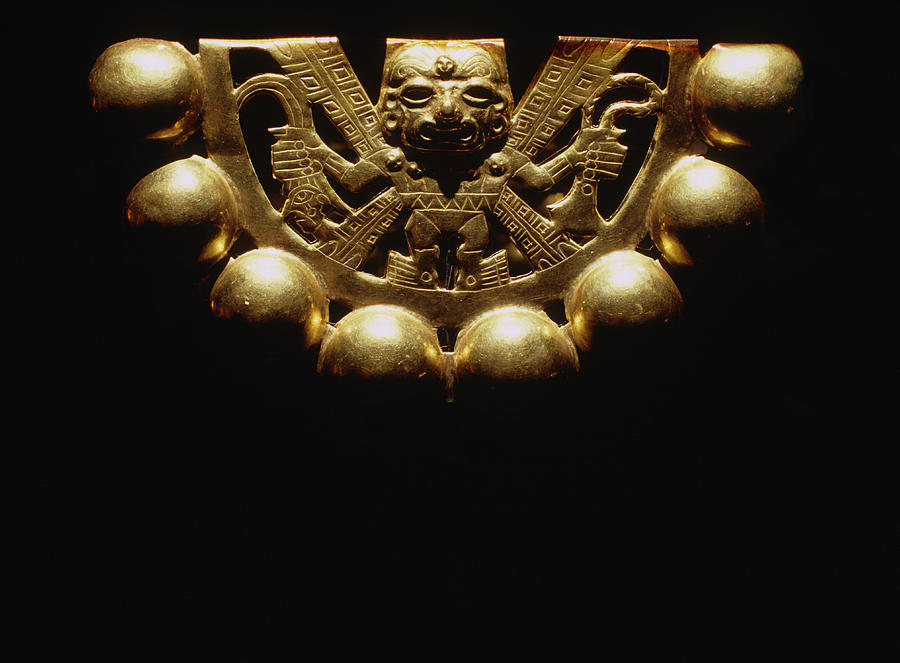 Gold Ornament From Lord Of Sipans Tomb #1 Photograph by Pasquale Sorrentino/science Photo Library