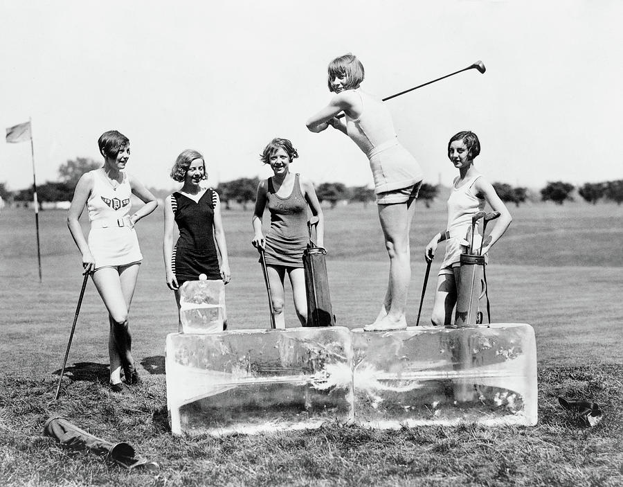 Golfing, 1926 #1 Photograph by Granger