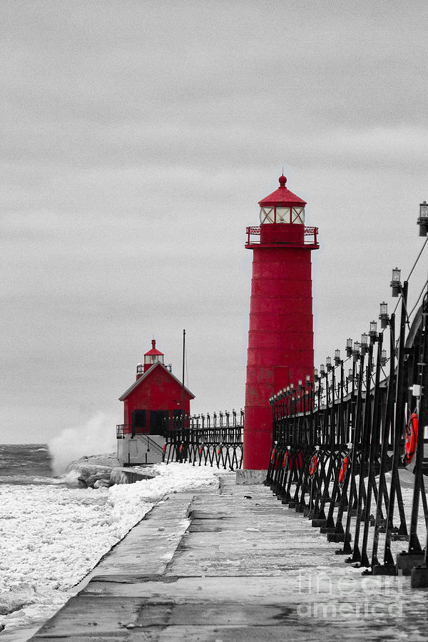 Lake Michigan Photograph - Grand Haven Lighthouse #1 by Todd Bielby