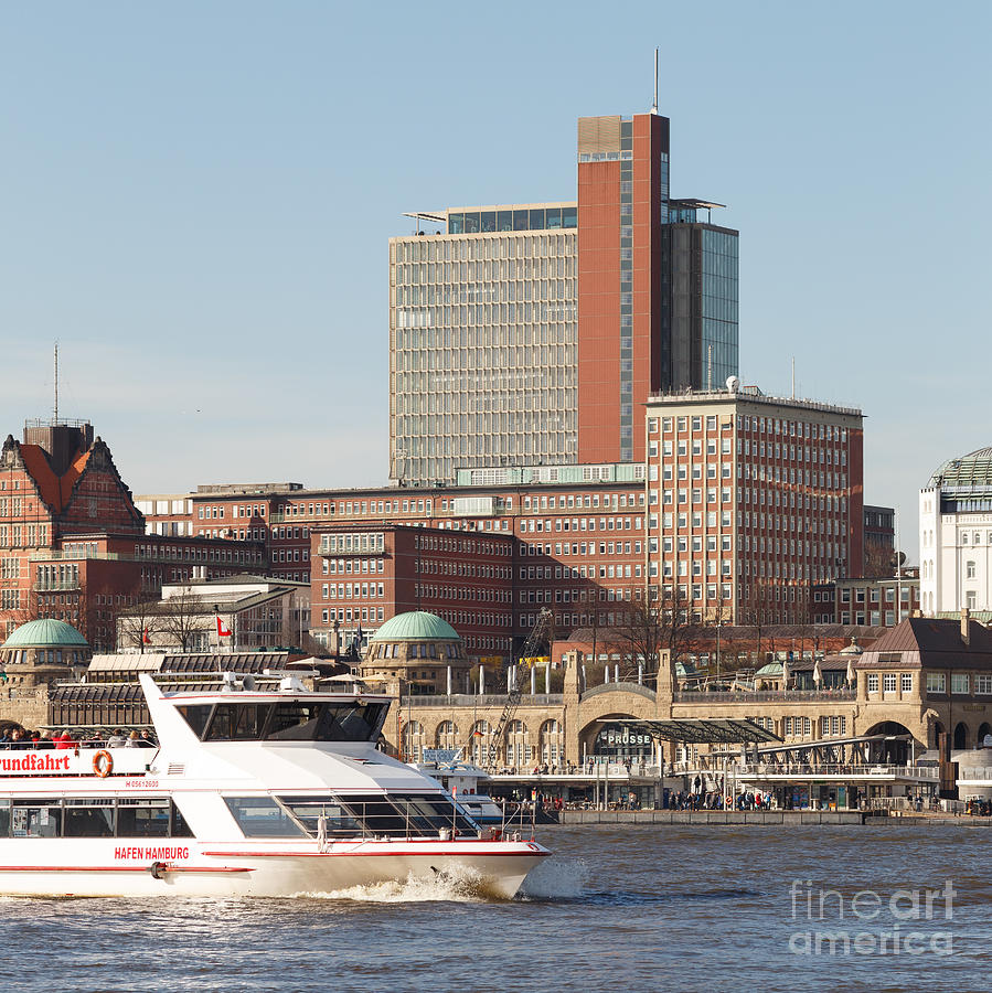 harbour boat trip hamburg