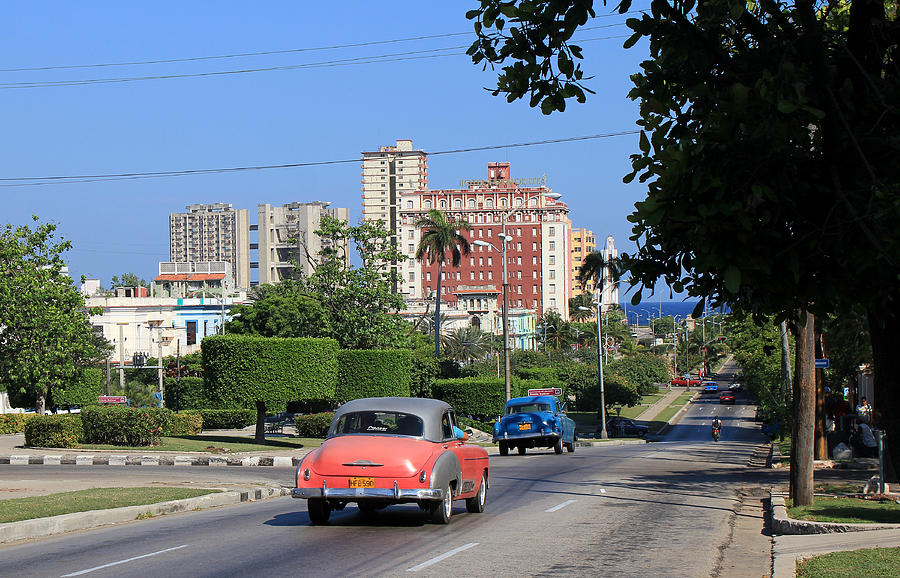 Havana 22 #1 Photograph by Andrew Fare