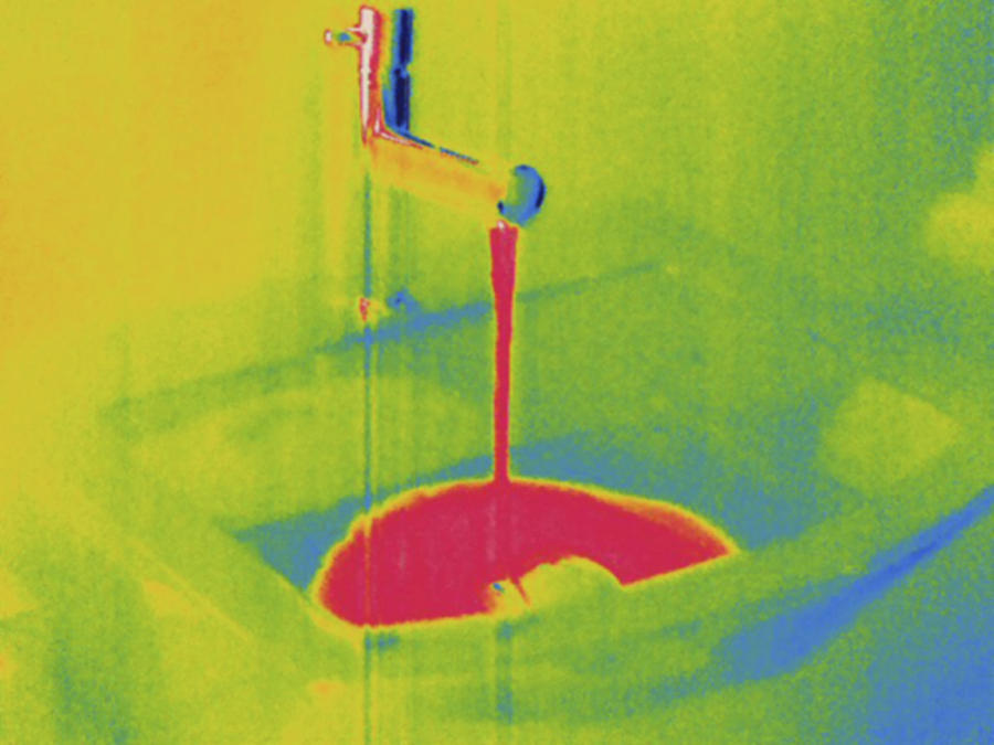 Hot Water Running, Thermogram #1 Photograph by Science Stock Photography