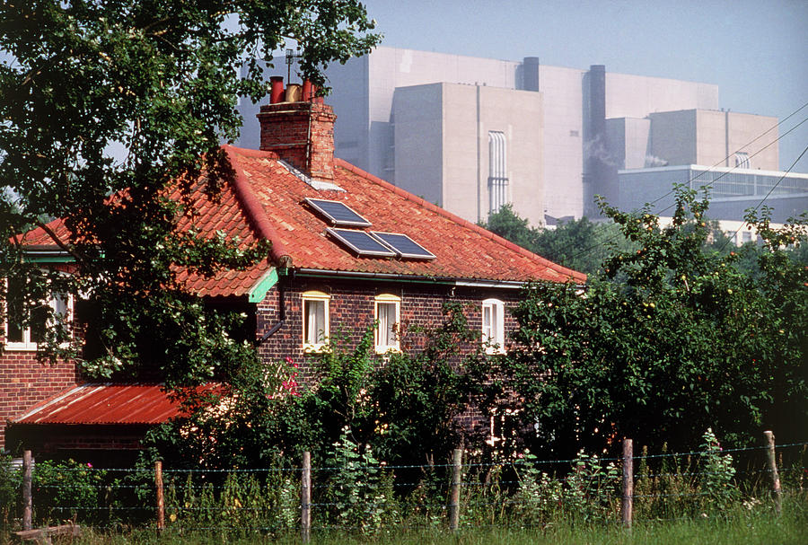 Sizewell Photograph - House With Solar Panels #1 by Martin Bond/science Photo Library.