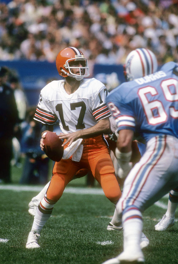 Houston Oilers v Cleveland Browns #1 Photograph by Focus On Sport