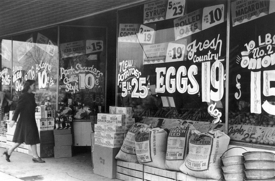 Illinois Grocery Store Photograph by Granger Fine Art America