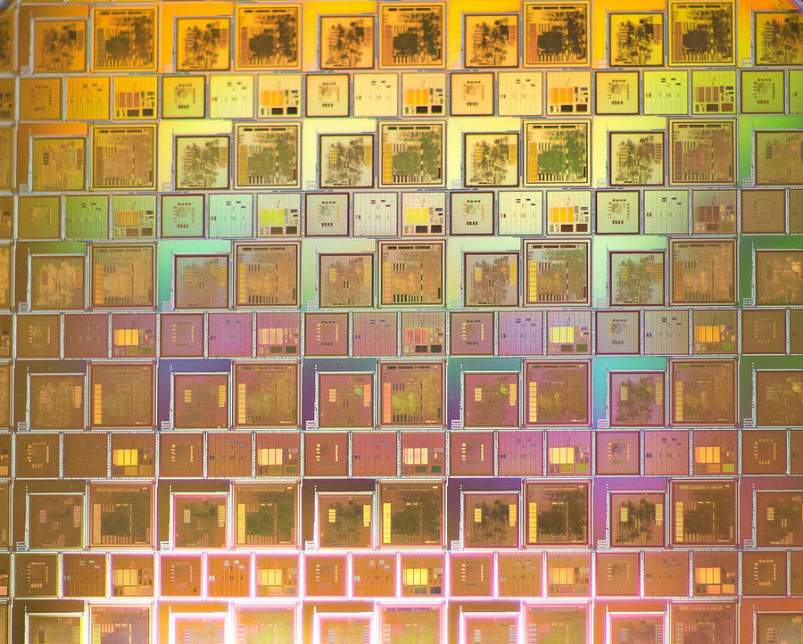Integrated Circuits On Silicon Wafer #2 Photograph by Science Source