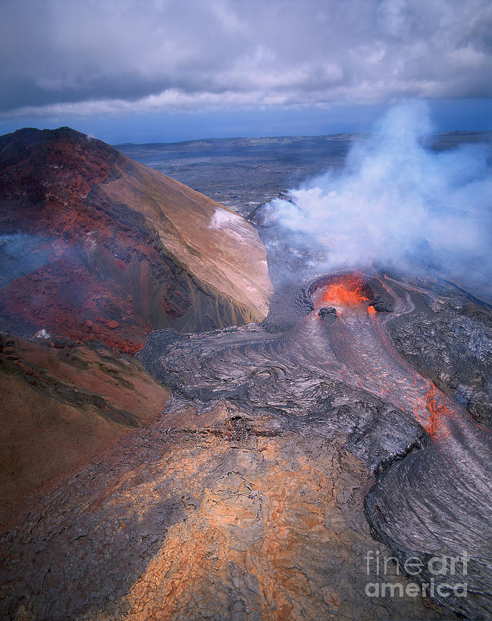 Hawaii Volcanoes National Park Photograph - Kilauea Volcano, Hawaii #1 by Douglas Peebles