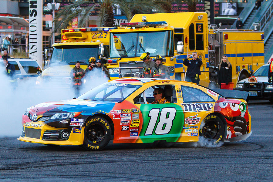 Kyle Busch Photograph by James Marvin Phelps