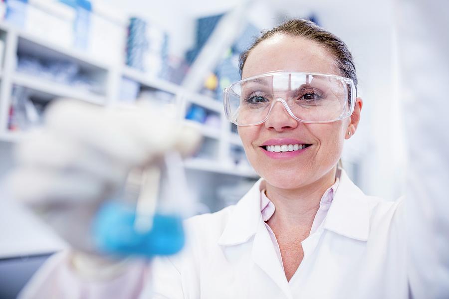 Lab Assistant Using Pipette Photograph By Science Photo Library - Pixels