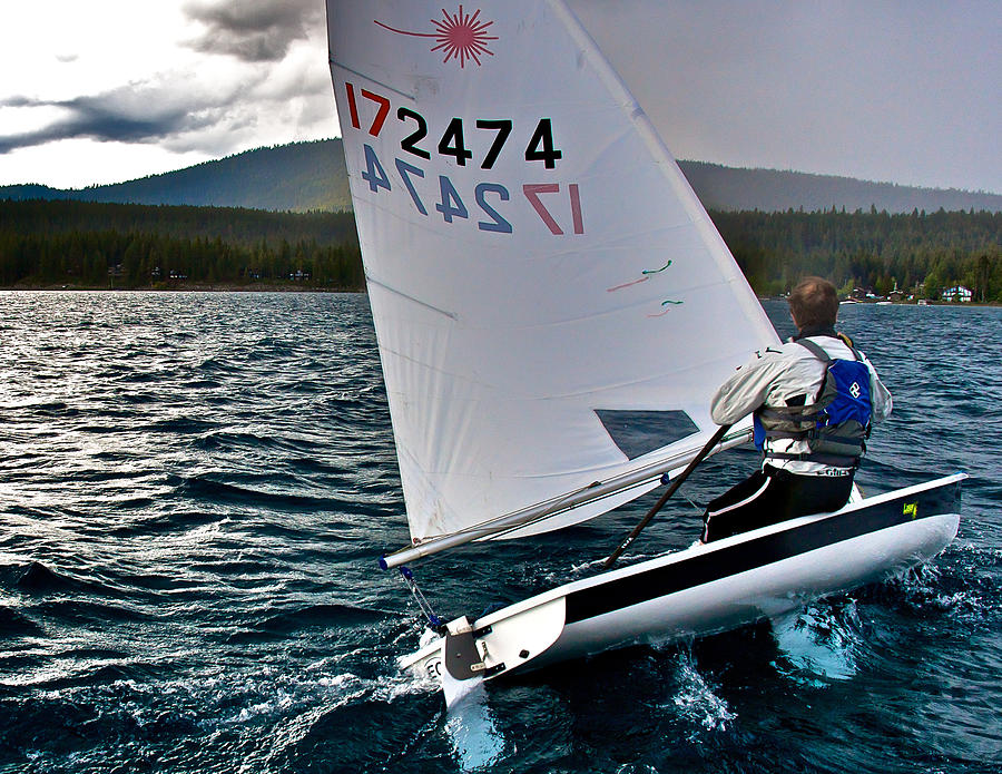 laser sailboat racing