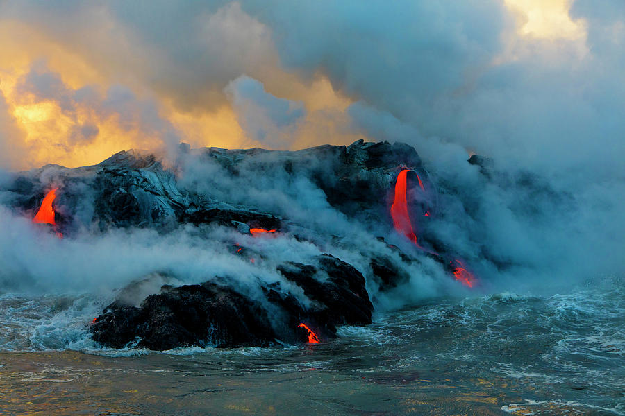 Lava Boat Tour, Kilauea Volcano, Hvnp Photograph by Douglas Peebles