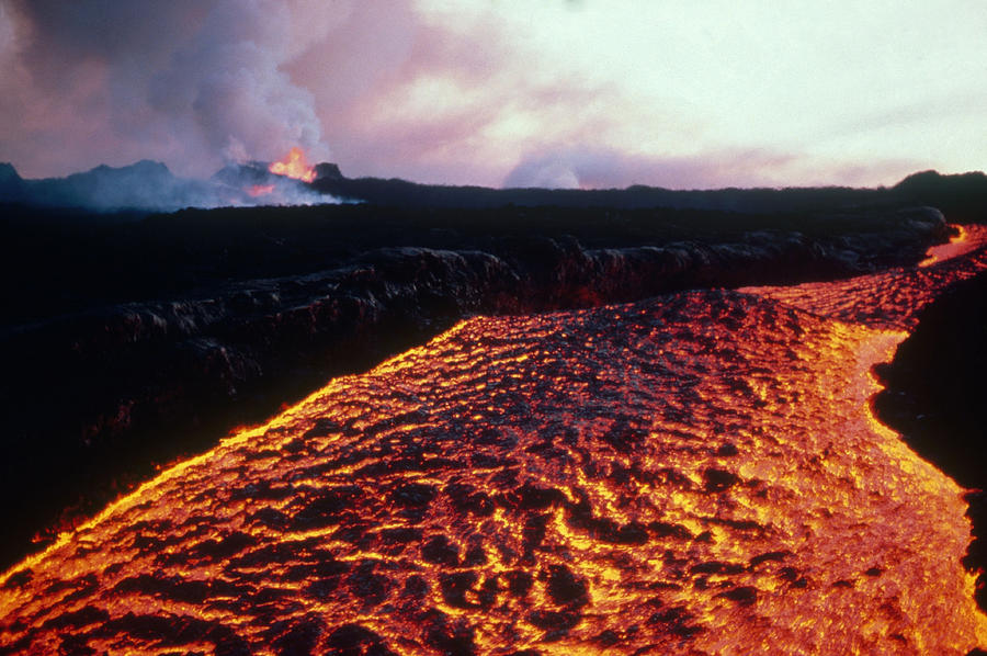 Lava From Mauna Loa Volcano, Hawaii #1 Photograph by Images & Volcans