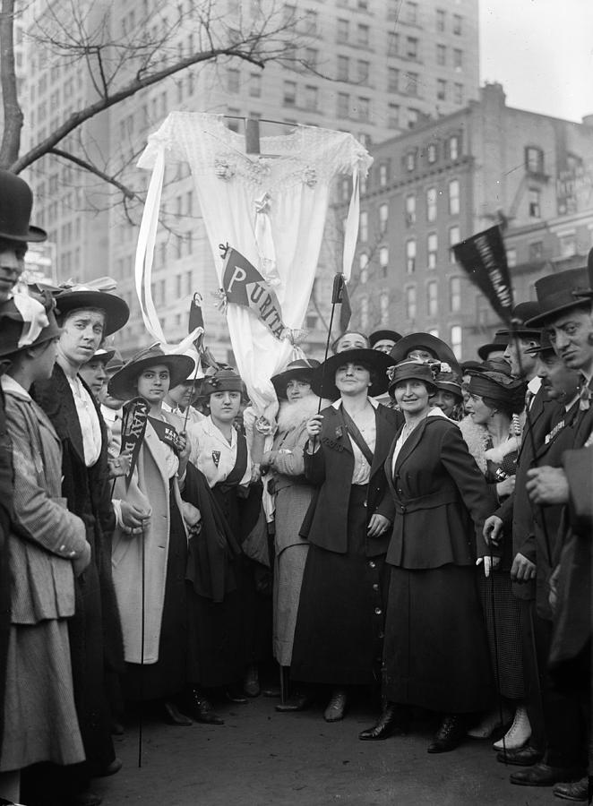May Day Parade, 1916 Photograph by Granger Fine Art America
