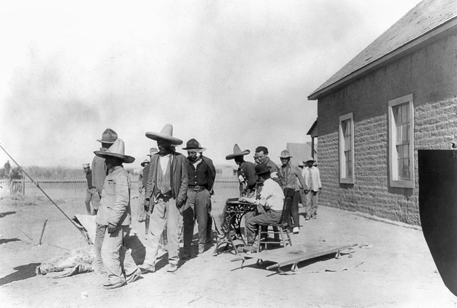 Mexican Refugees, 1914 Photograph by Granger - Pixels