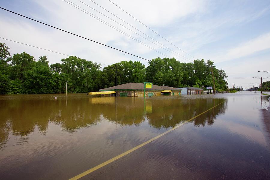 Mississippi River Floods Photograph by Jim Edds/science Photo Library ...