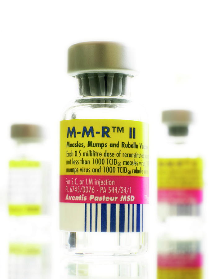 Mmr Photograph - Mmr Vaccine #1 by Saturn Stills/science Photo Library