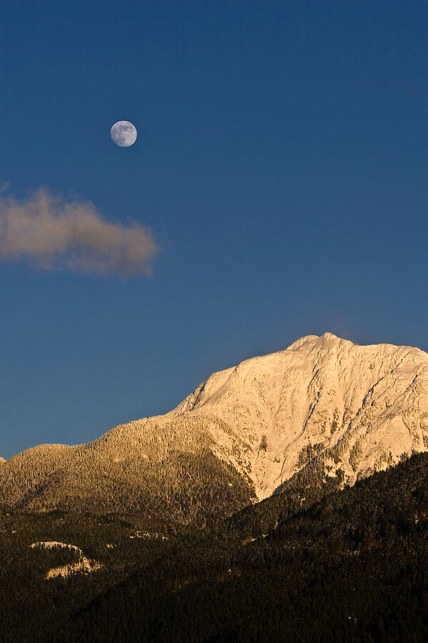 Moonrise over Mount Blandshard Photograph by Michael Russell