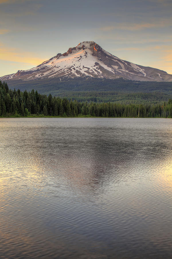 Mount Hood at Trillium Lake Sunset Photograph by David Gn - Pixels