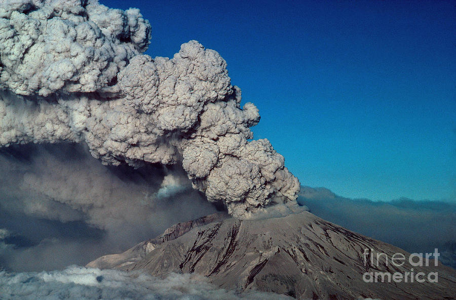 Mount St. Helens Eruption #1 Photograph by Images & Volcans