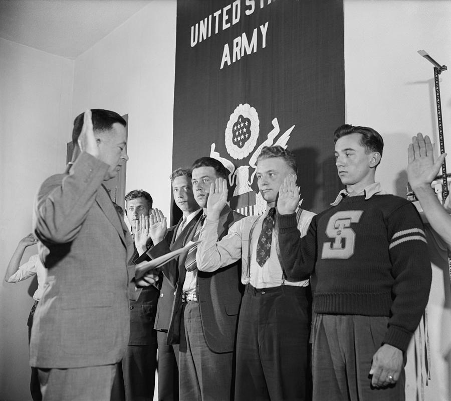 History Photograph - New Recruits To The U.s. Army Taking #1 by Everett