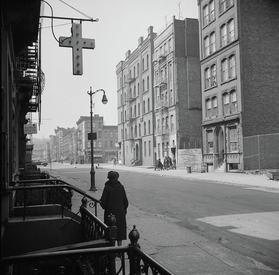 New York Harlem, 1943 #1 Photograph by Granger