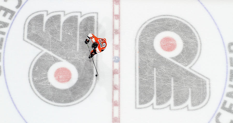 New York Islanders V Philadelphia Flyers #1 Photograph by Len Redkoles