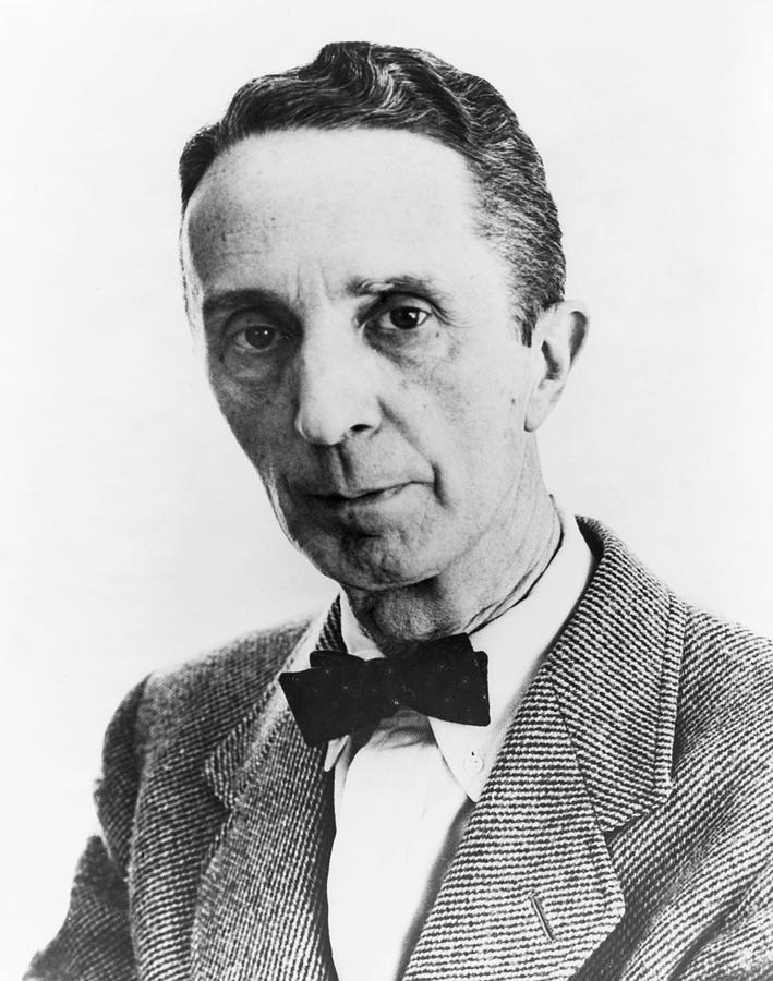 Norman Rockwell (1894-1978) Photograph by Granger - Pixels