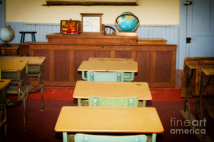 Old classsroom #1 Photograph by Les Palenik