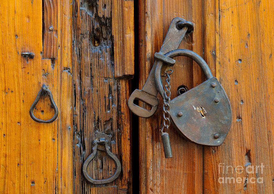 Old Lock, Mexico #1 Photograph by John Shaw
