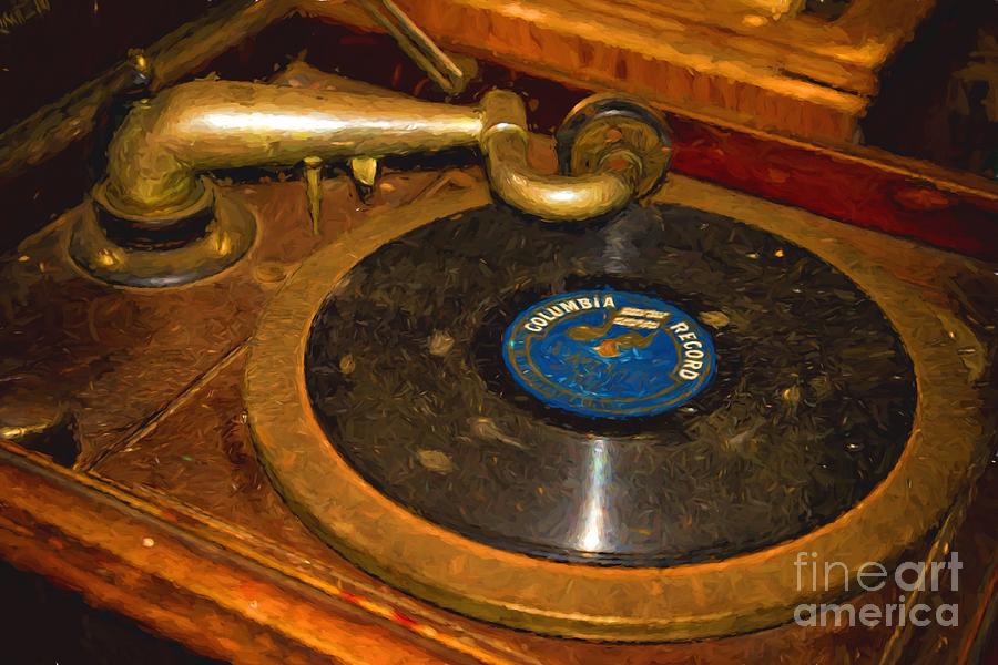 Old Phonograph #2 Photograph by Les Palenik
