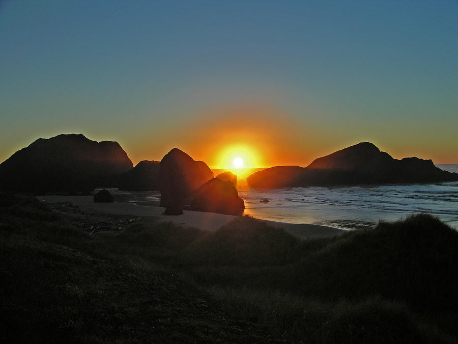 Sunset Photograph - Oregon Coast Sunset #1 by Jack Moskovita