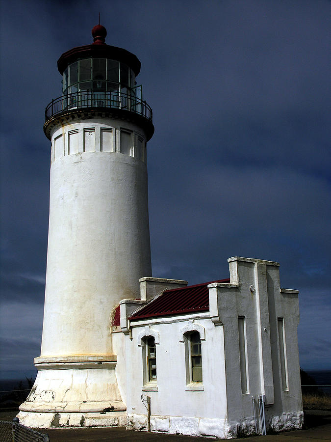 Lighthouse Photograph - Oregon Lighthouse #1 by Robert Lozen