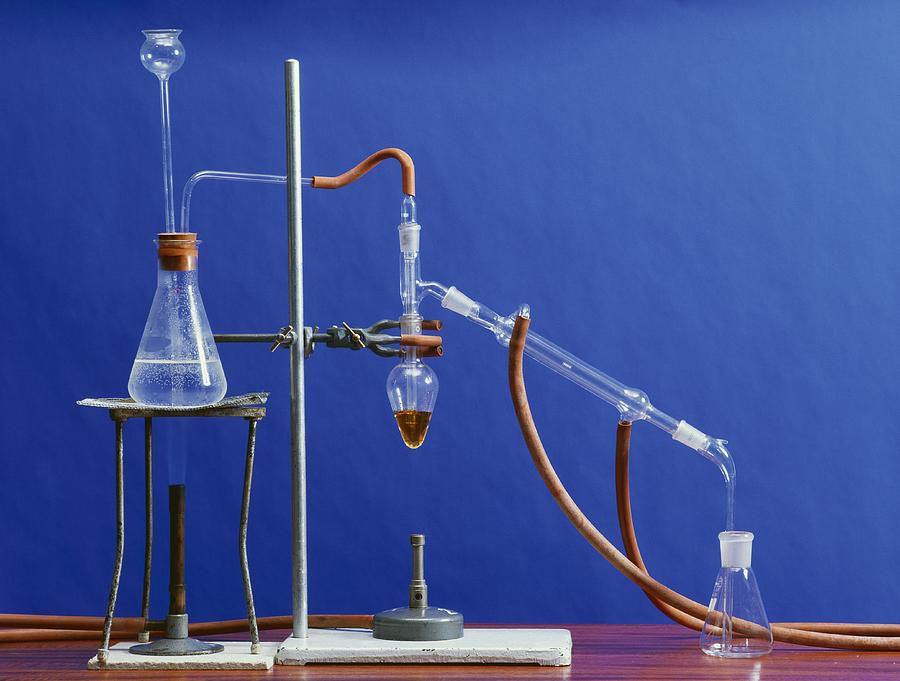 Organic Synthesis #1 Photograph by Andrew Lambert Photography/science Photo Library