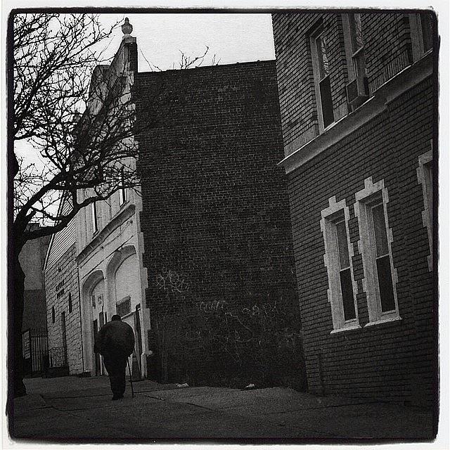 Newark Photograph - Out Walking #newark #hipstamatic #1 by Mary Ann Reilly
