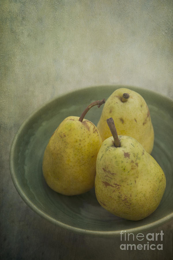 Fruit Photograph - Pears #1 by Priska Wettstein