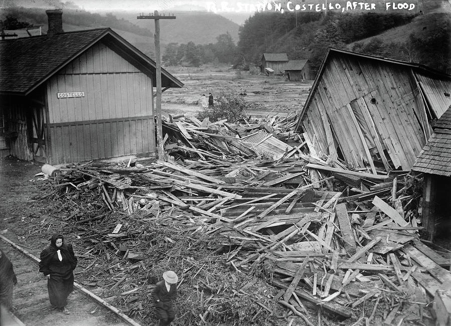 Pennsylvania Flood, 1911 #1 Photograph by Granger Pennsylvania Flood, 1911 #1 Photograph by Granger