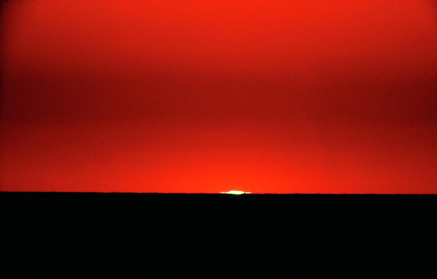 Photograph Of The Green Flash Effect #1 Photograph by Pekka Parviainen/science Photo Library
