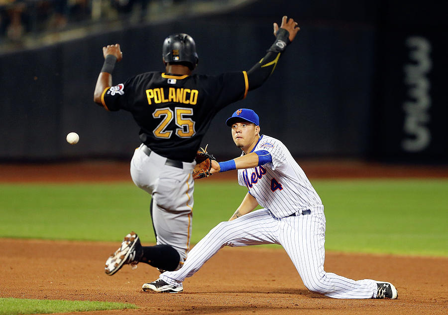 Pittsburgh Pirates V New York Mets 1 Photograph by Jim Mcisaac Pittsburgh Pirates V New York Mets 1 Photograph by Jim Mcisaac