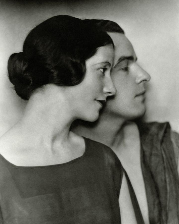 Portrait Of Alfred Lunt And Lynn Fontanne #1 Photograph by Nickolas Muray