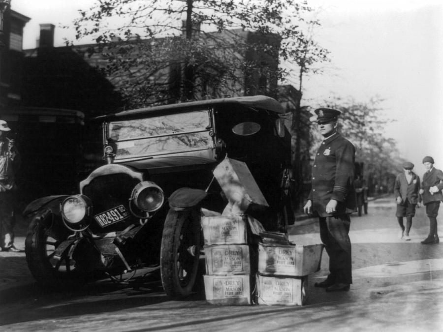 Prohibition, 1922 #1 Photograph by Granger