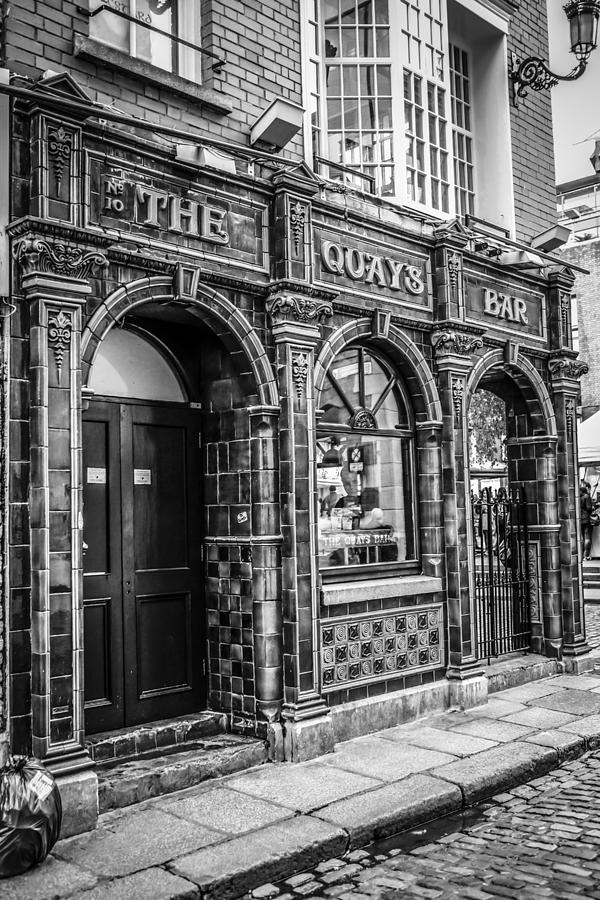Quays Bar #1 Photograph by Chris Smith